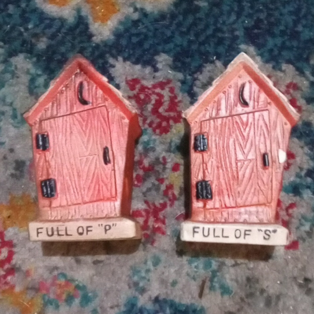 Rustic Red Outhouse Wall Decor Set